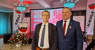 Zdjęcie prezentujące uczestników spotkania