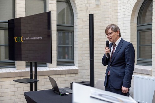 Vice-Rektor prof. dr hab. Maciej Nowak