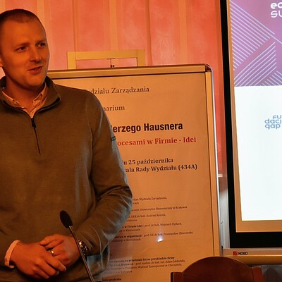 Relacja z seminarium prof. Jerzego Hausnera