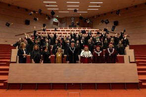 zdjęcie z graduacji 2025 r.