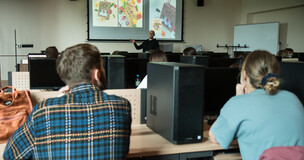 prowadzący oraz studenci