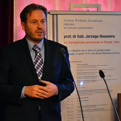 Relacja z seminarium prof. Jerzego Hausnera