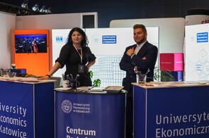 przedstawiciele UE Katowice na stoisku