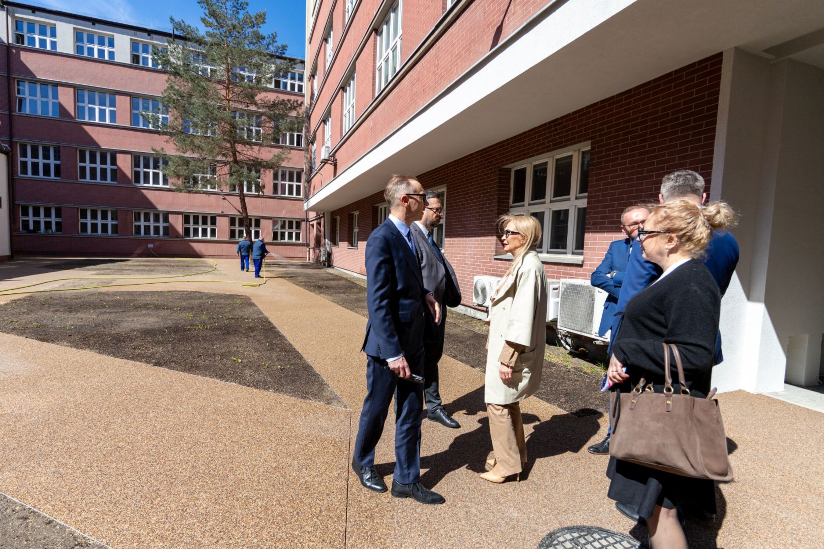 23 04 2026 Minister UEKat  32 