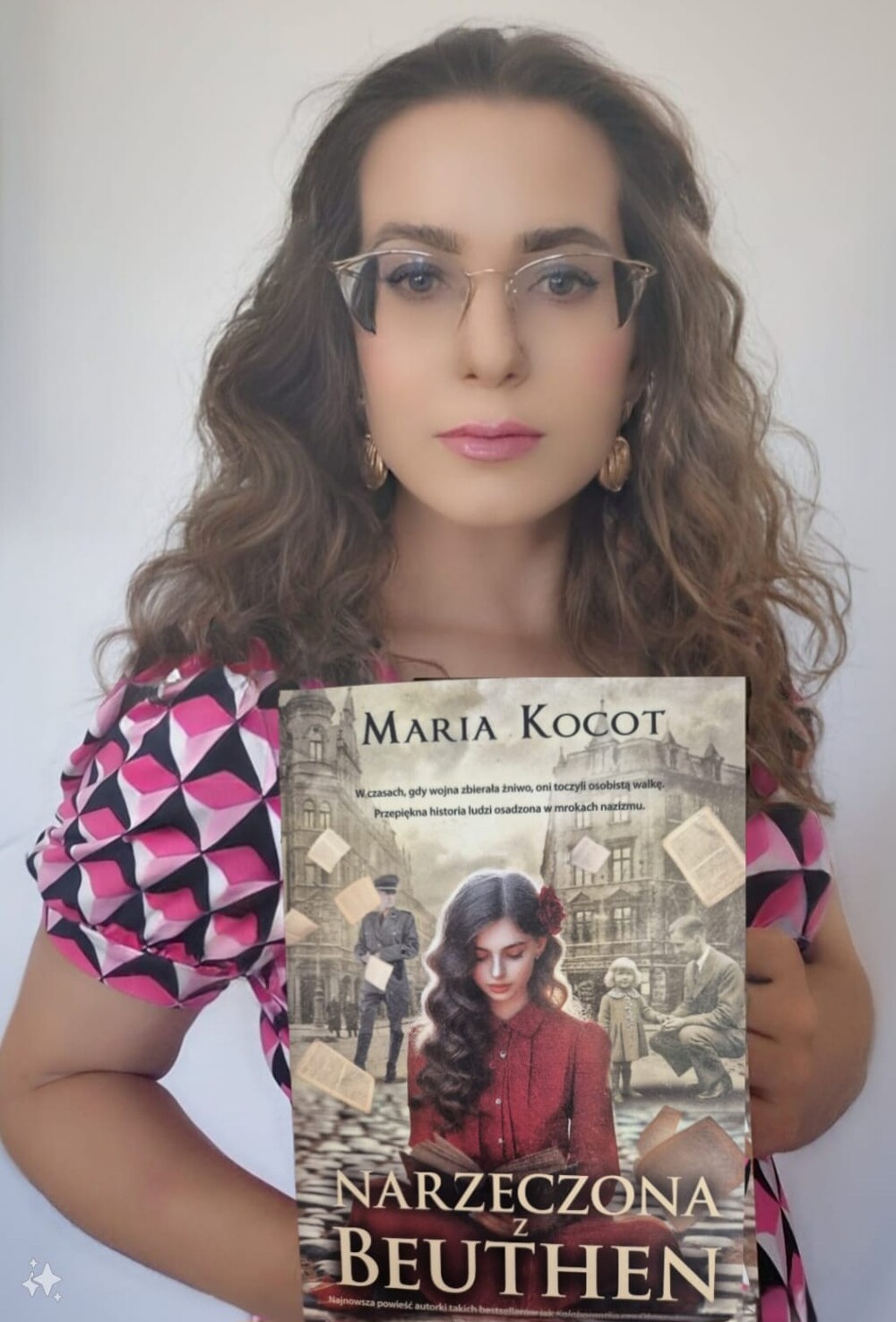 Maria Kocot z książką