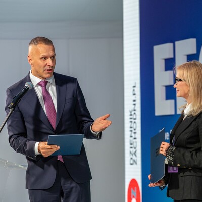 zdjęcie zrobione podczas podpisywania listu intencyjnego