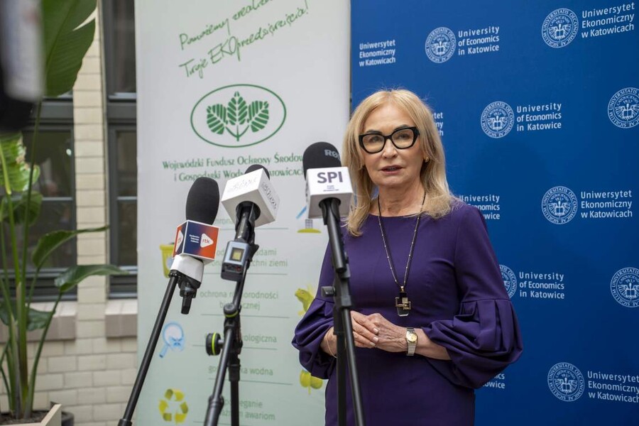 zdjęcie wykonane podczas podpisania