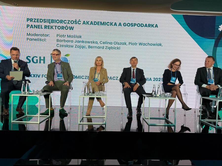 zdjęcie wykonane podczas wydarzenia z udziałem JM Rektor 