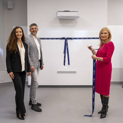 zdjęcie wykonane podczas odsłonięcia teleportera 