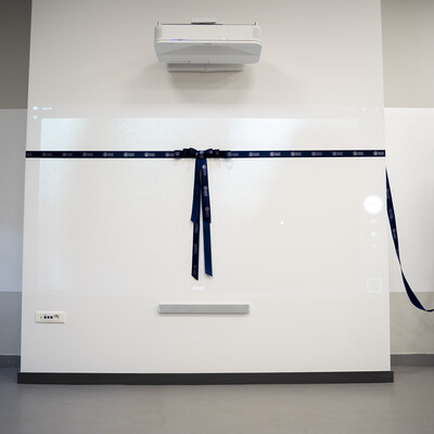 zdjęcie wykonane podczas odsłonięcia teleportera 