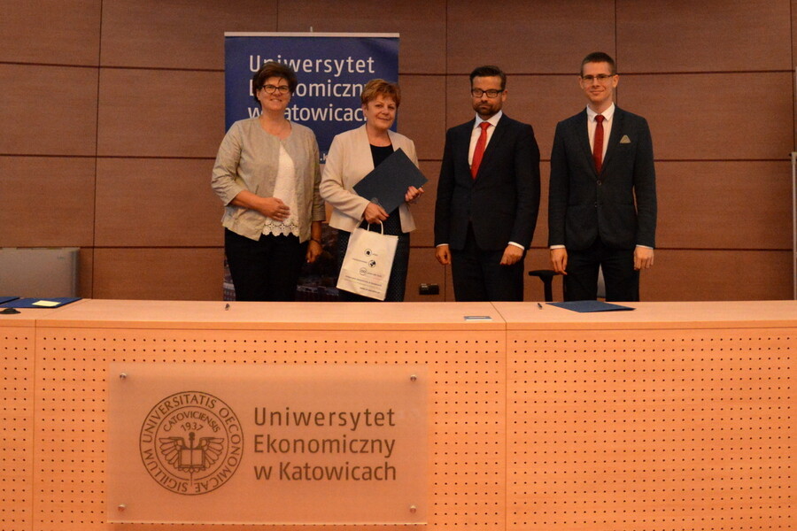 Podpisanie kolejnych umów partnerskich ze szkołami