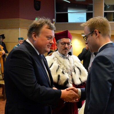 Odznaczenia państwowe i tytuły profesorów honorowych 2018/2019Odznaczenia państwowe i tytuły profesorów honorowych 2018/2019Odznaczenia państwowe i tytuły profesorów honorowych 2018/2019