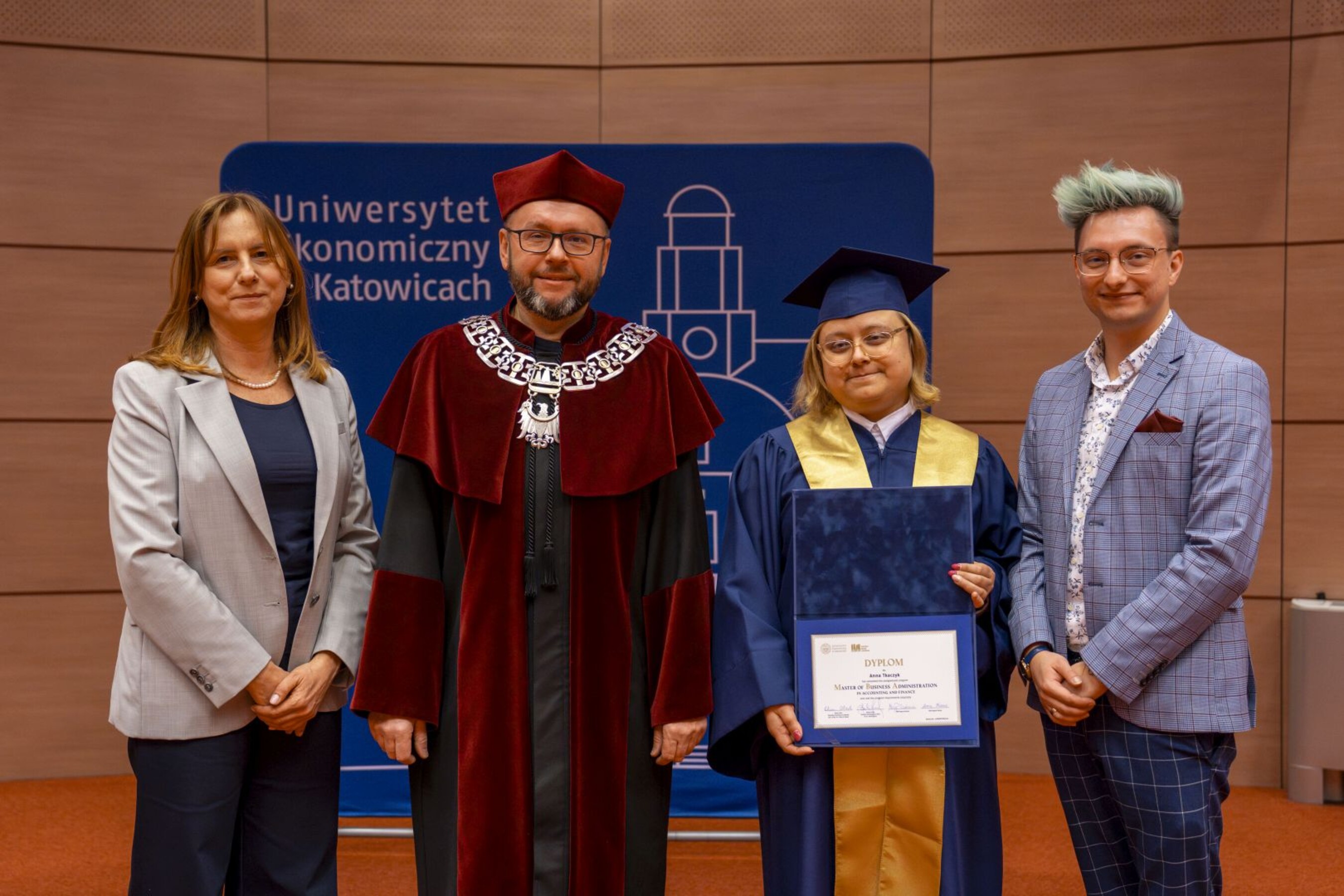 14-03-26 MBA-Graduacja 45