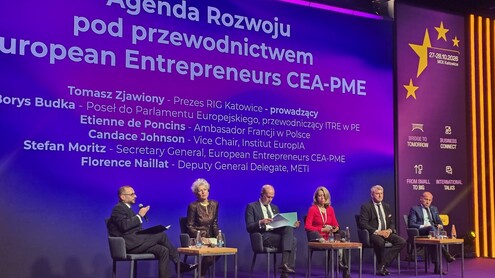 zdjęcie panelistów z debaty z dr Budką