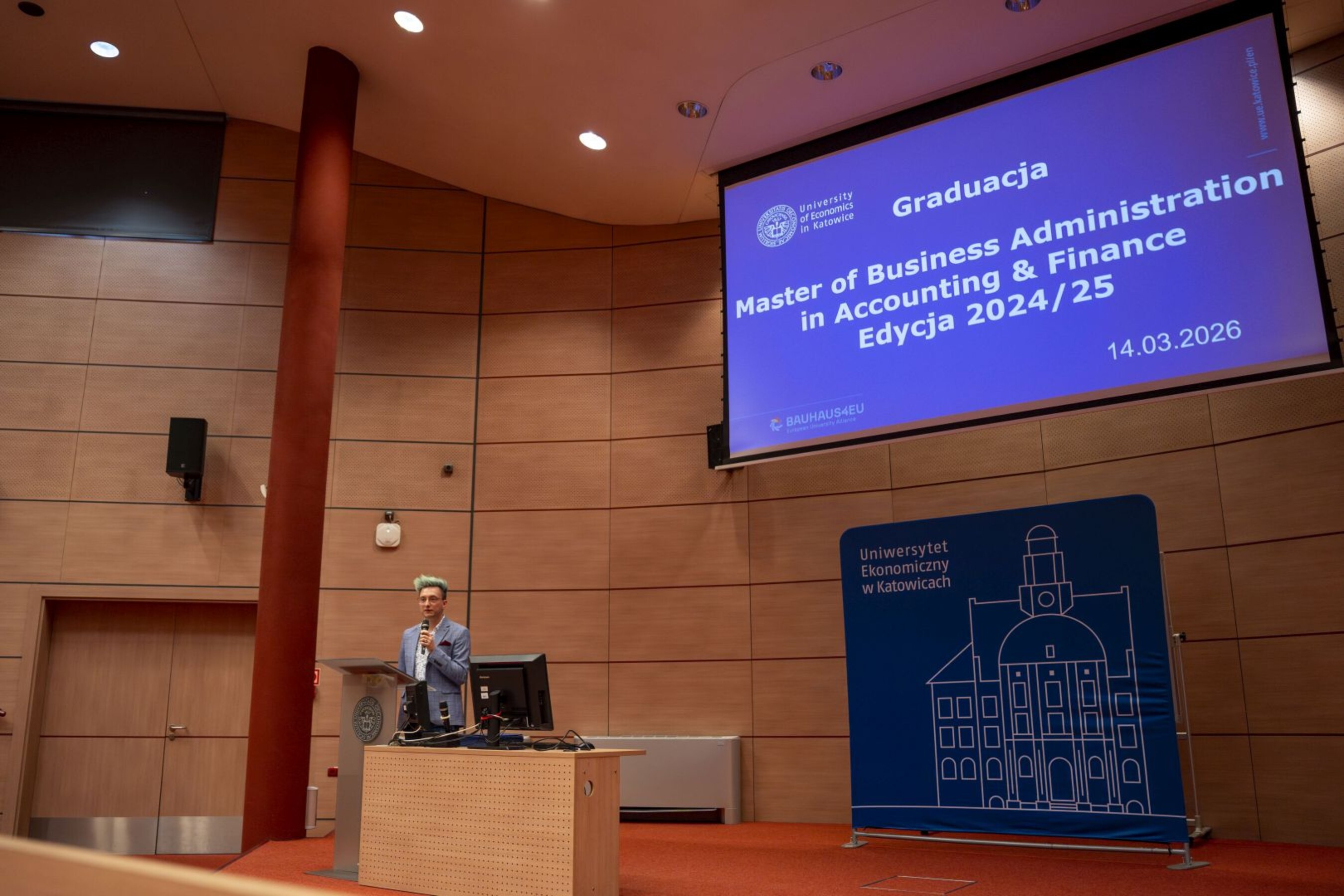 14-03-26 MBA-Graduacja 30