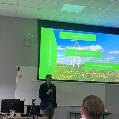 Jedno z wystąpień podczas III Seminarium Naukowego WGPTiR