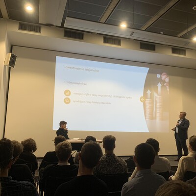 zdjęcie w trakcie trwania wykładu