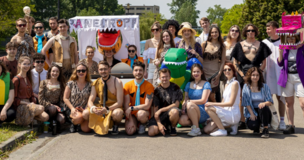 studenci należący do Paneuropa przebrani za stroje podczas Juwenaliów Śląskich