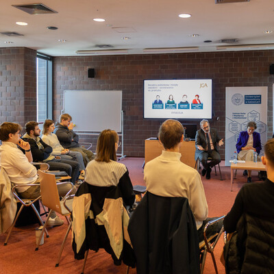 zdjęcie przedstawia szkolenie w ramach 51. Akademii Kariery