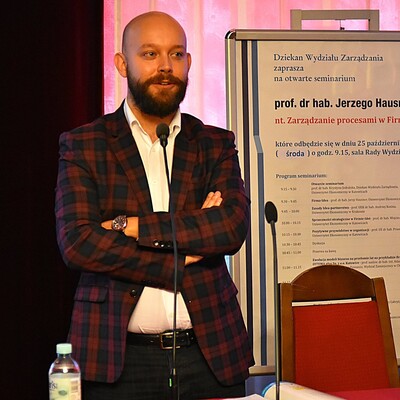 Relacja z seminarium prof. Jerzego Hausnera