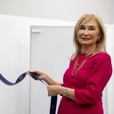 zdjęcie wykonane podczas odsłonięcia teleportera 