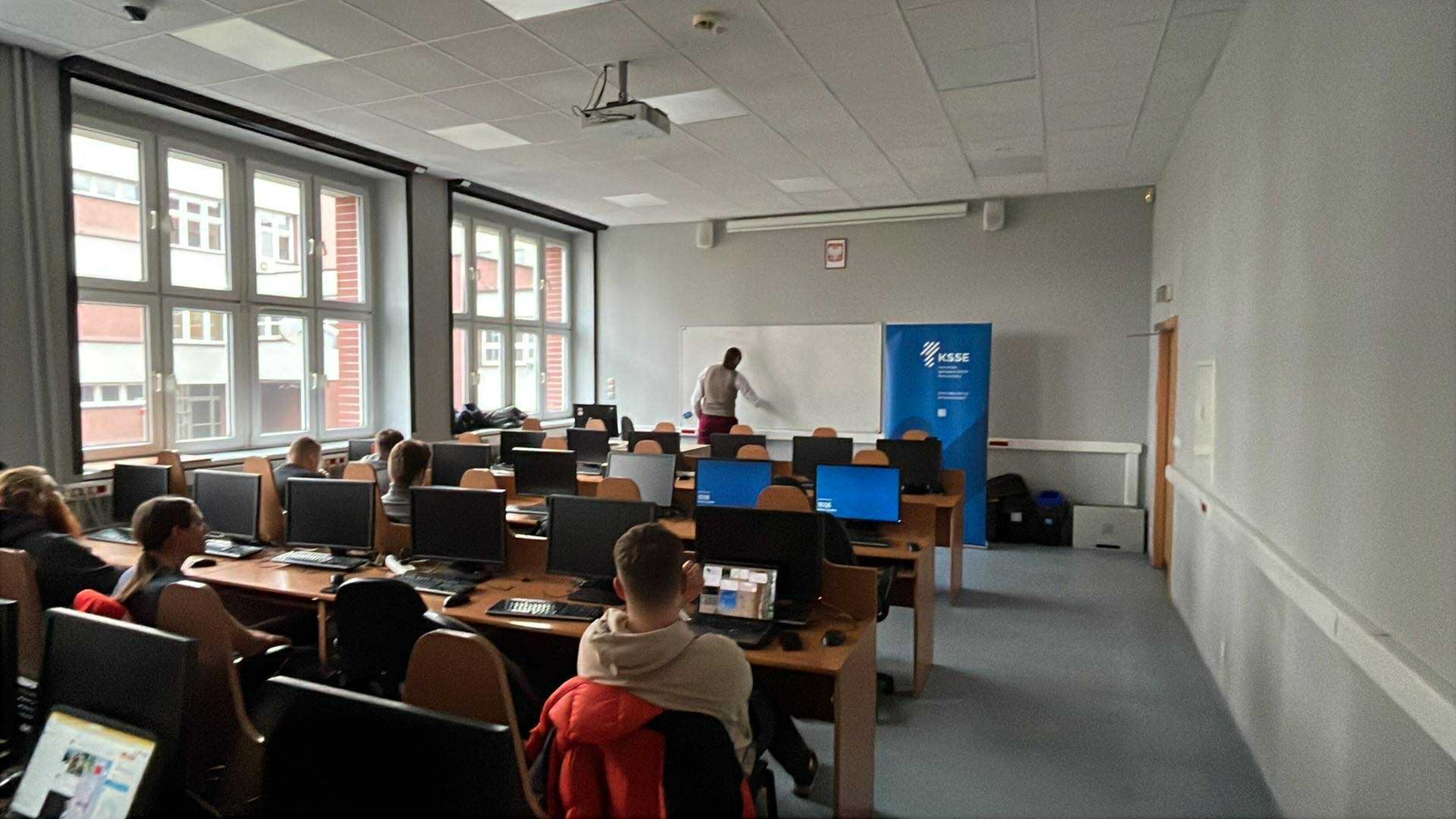 15 12 2025 vis-a-vis- 1 