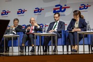 pozostali paneliści sesji