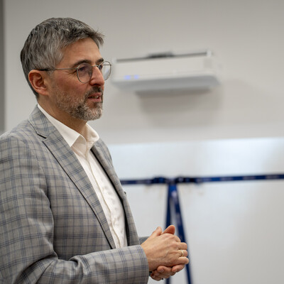 zdjęcie wykonane podczas odsłonięcia teleportera 