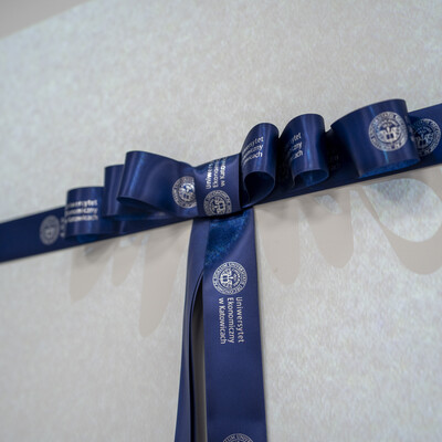 zdjęcie wykonane podczas odsłonięcia teleportera 