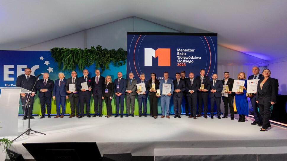 zdjęcie grupowe uczestników wydarzenia