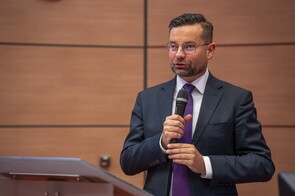 prof. Sławomir Smyczek