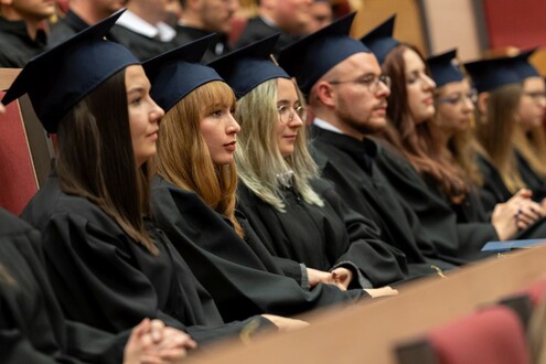 zdjęcie z graduacji 2025 r.