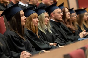 zdjęcie z graduacji 2025 r.