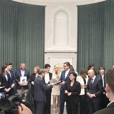 Zdjęcie grupowe podczas konferencji