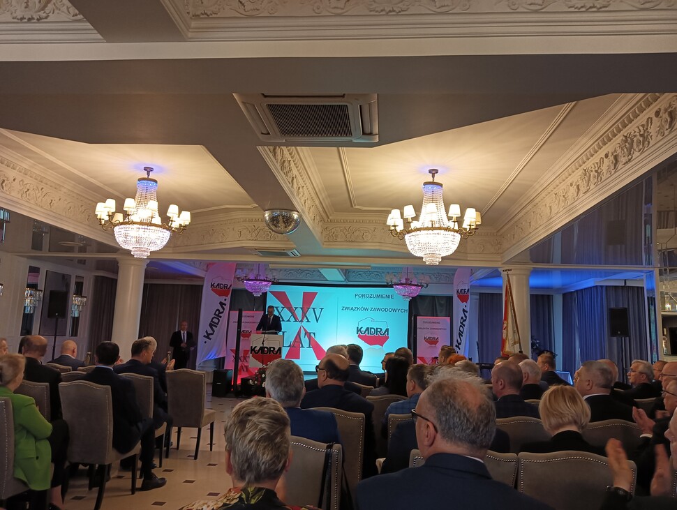 Zdjęcie prezentujące uczestników spotkania