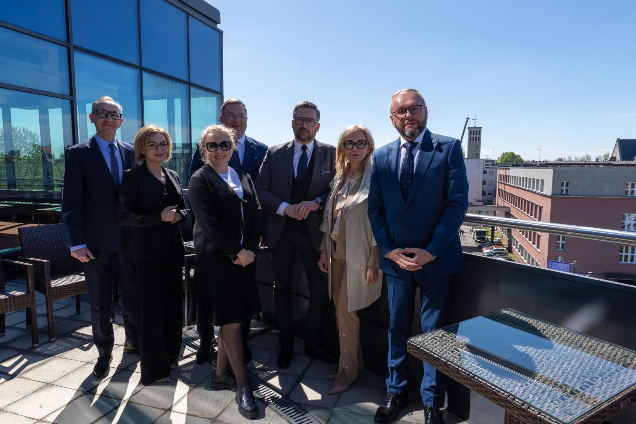 23 04 2026 Minister UEKat  19 