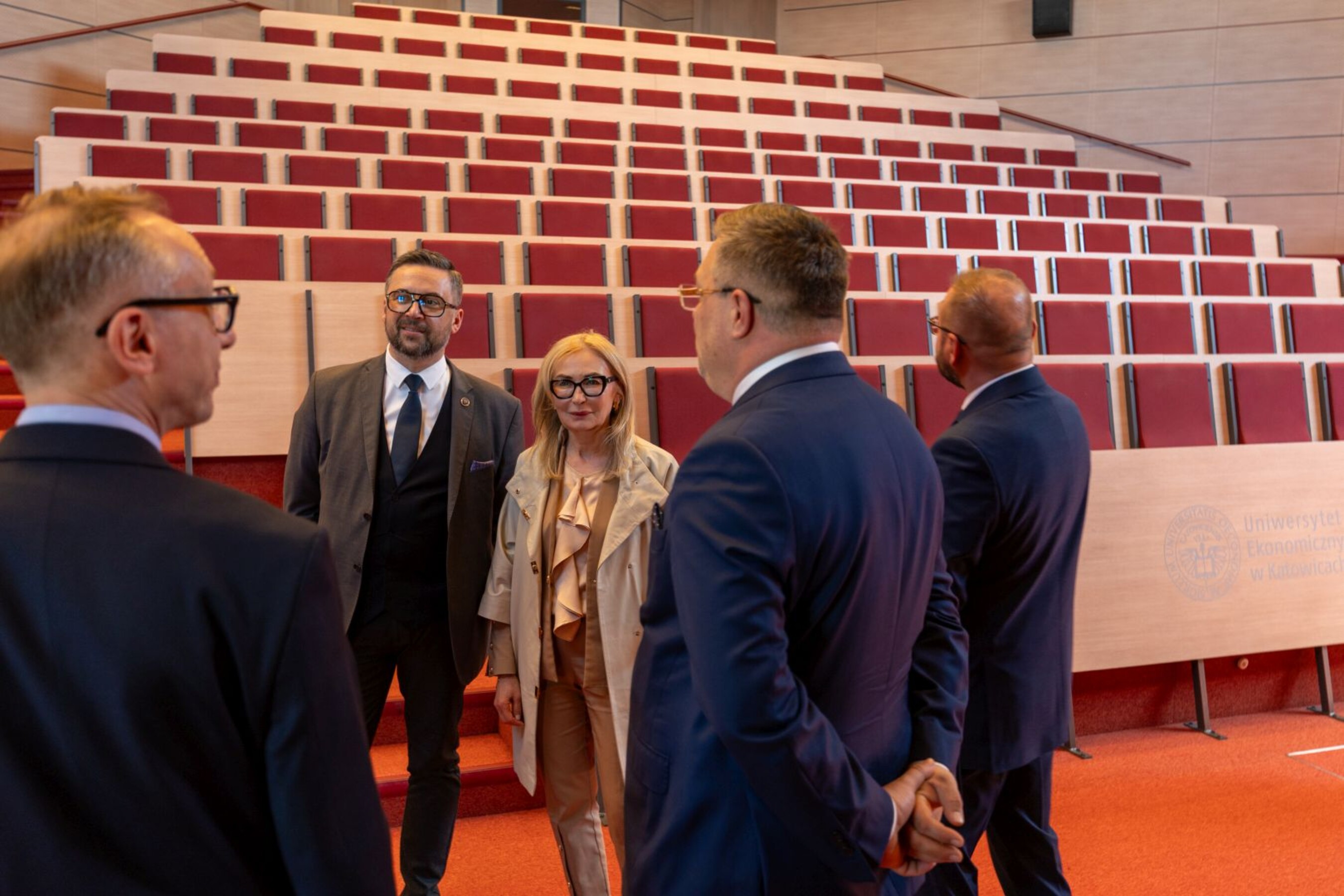 23 04 2026 Minister UEKat  15 