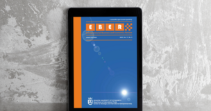 tablet wyświetlający okładkę czasopisma "EBER"