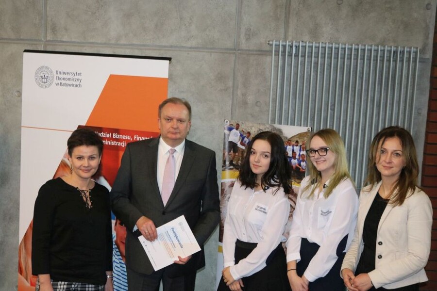Relacja z finału  Regionalnego Konkurs Wiedzy Ekonomicznej - Start do własnego biznesu