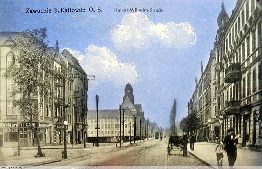 stare zdjęcie przedstawiające okolicę kampusu UE Katowice