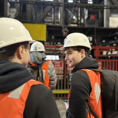 Zdjęcie grupy studentów podczas wizyty studyjnej 