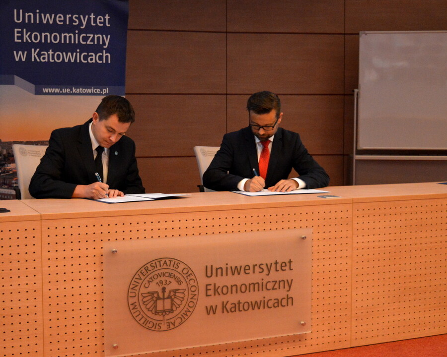 Podpisanie kolejnych umów partnerskich ze szkołami
