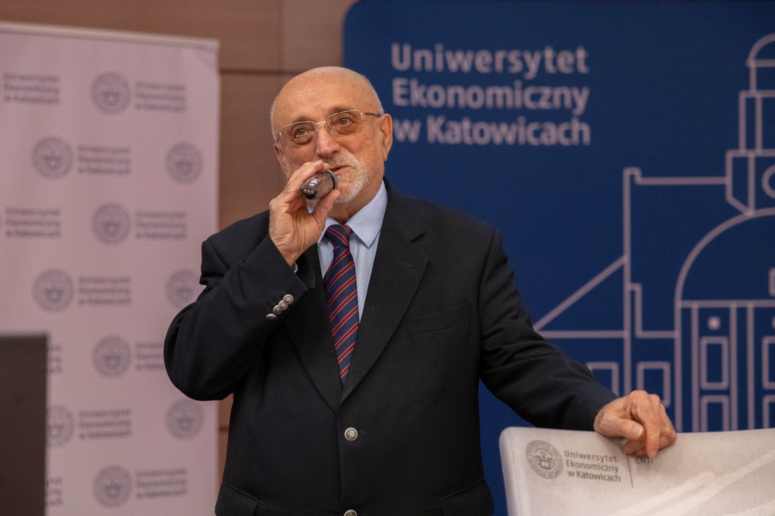 2026 10 08 UTW-8