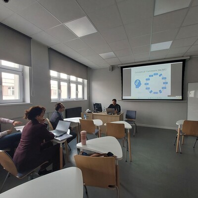 Wykładowca prowadzący zajęcia