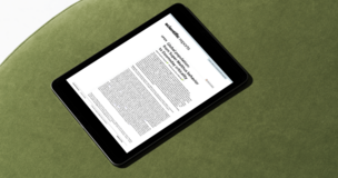 tablet wyświetlający artykuł