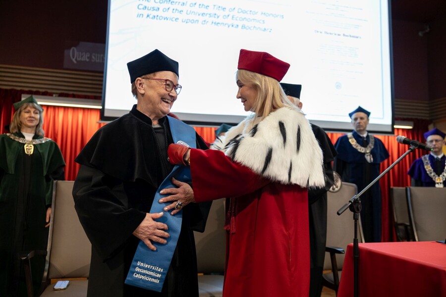 zdjęcie wykonane podczas nadania tytułu DHC