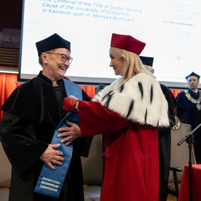 zdjęcie wykonane podczas nadania tytułu DHC