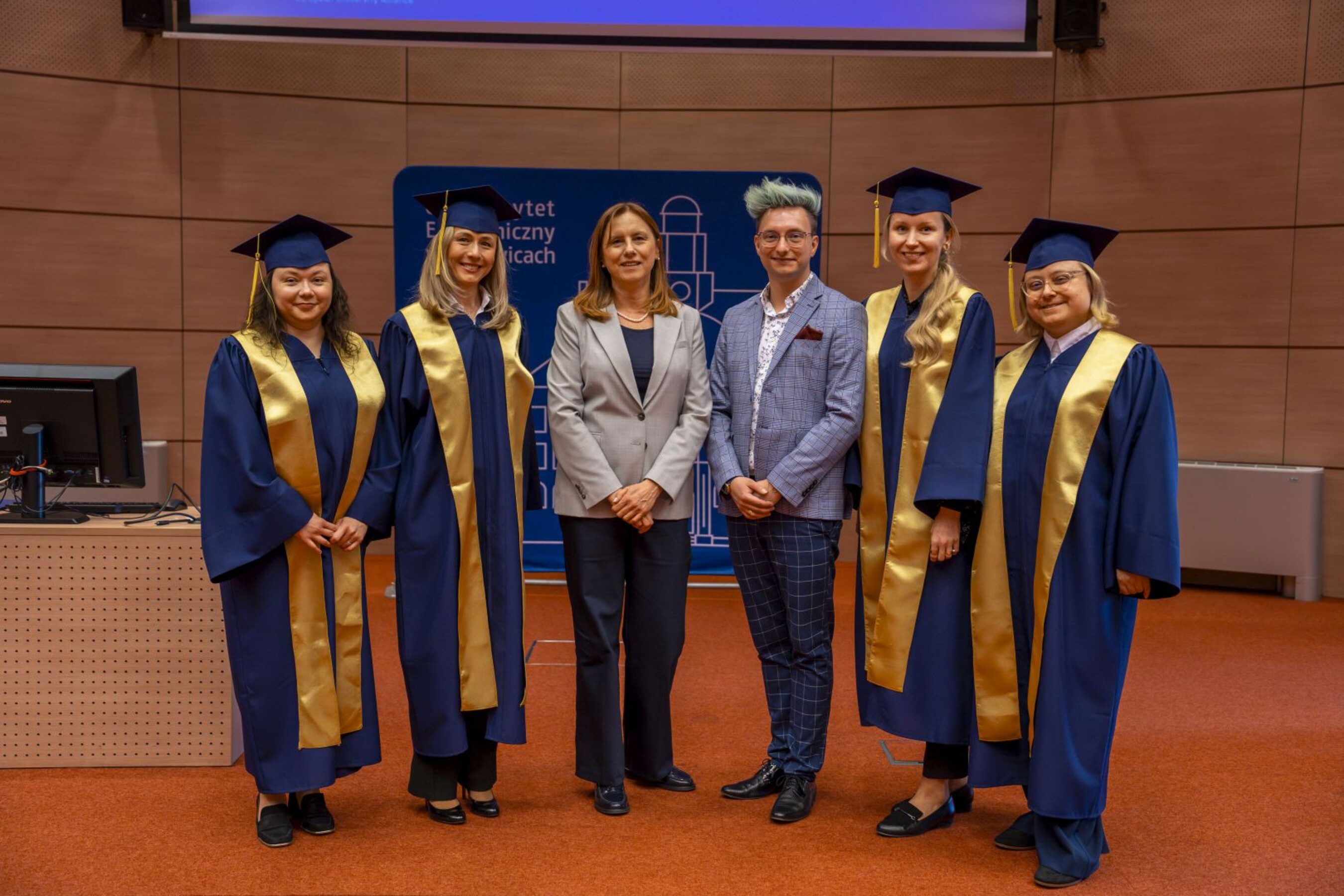 14-03-26 MBA-Graduacja 83