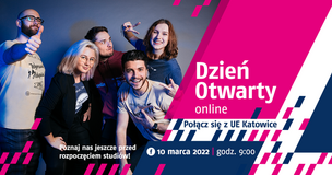 uśmiechnięta grupa studentów i informacje dotyczące dni otwartych 2022