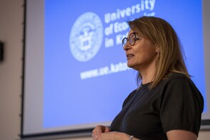 Dziekan prof. Ganassali